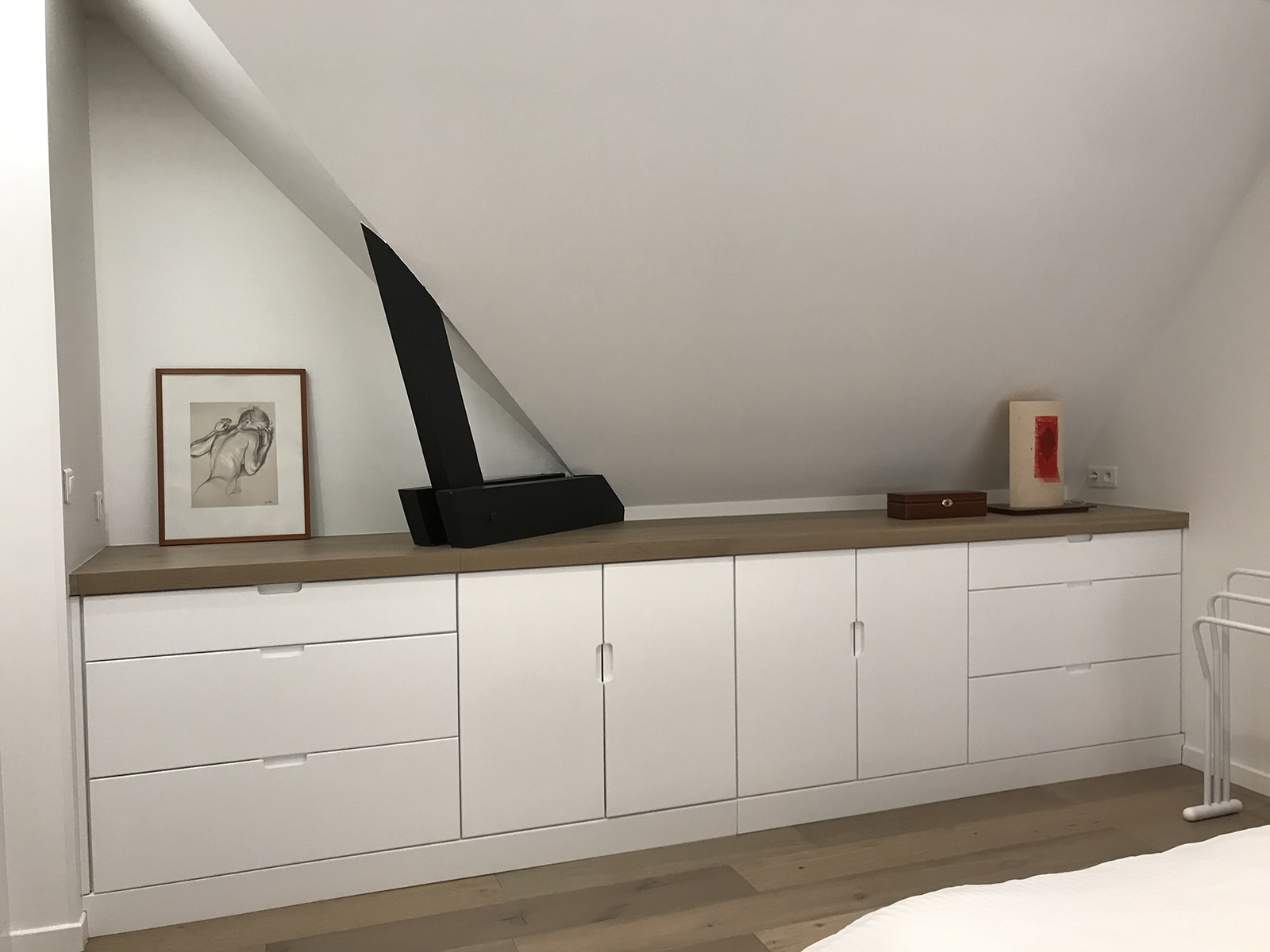 Rénovation d’une chambre avec meubles sur-mesure